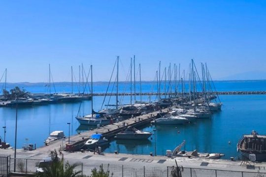 Παράταση στην υποβολή εκδήλωσης ενδιαφέροντος για τη μαρίνα Αρετσούς
